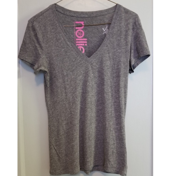 Nollie Tops - Nollie from Pacific Sunwear V-Neck Tee🤩